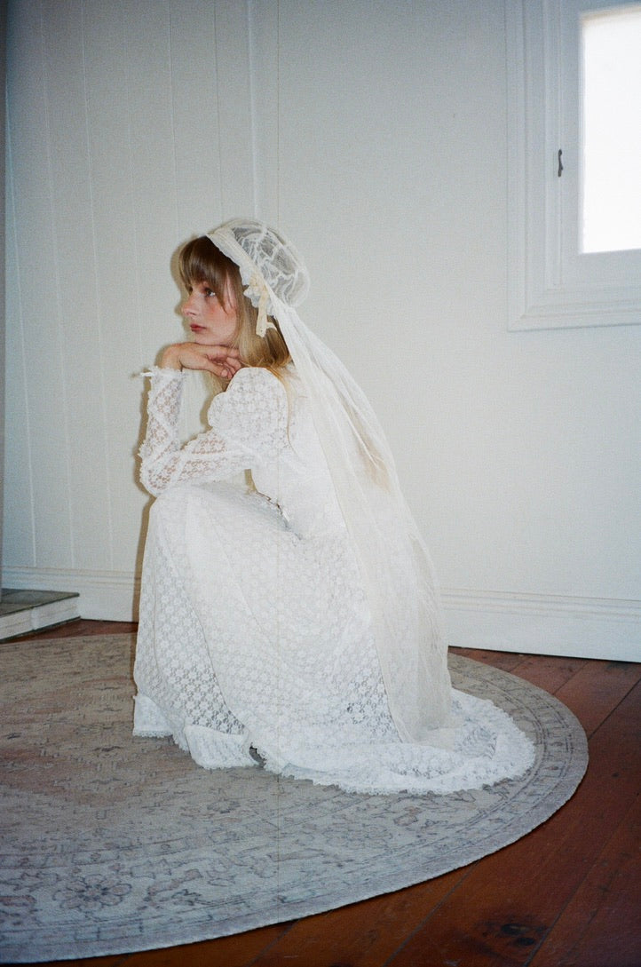 Antique 20s Juliet Cap veil with ruffles and satin ribbon flowers