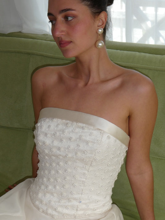 Vintage Y2K strapless a-line gown with floral detailing and satin ribbon trim