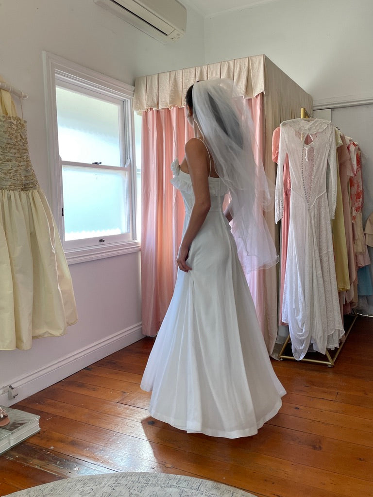 Vintage 70s Norma Tullo chiffon A line wedding dress with rosette