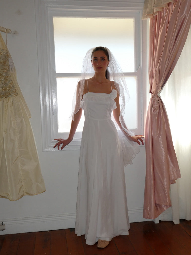 Vintage 70s Norma Tullo chiffon A line wedding dress with rosette