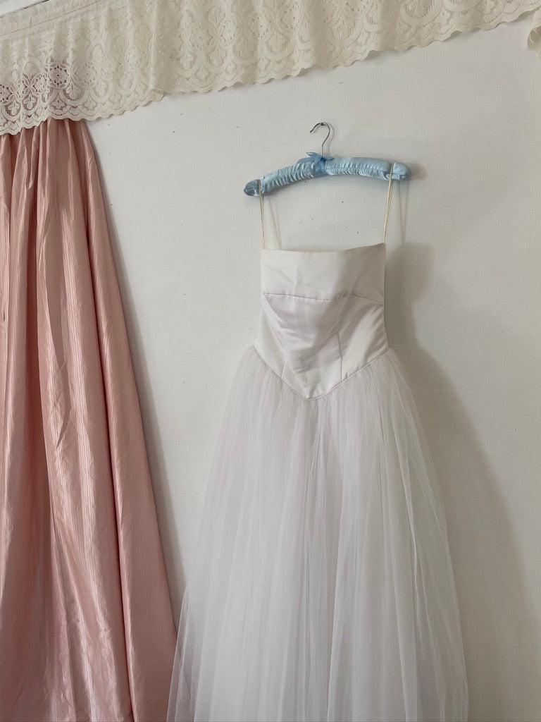 Vintage 90s Strapless tulle wedding dress