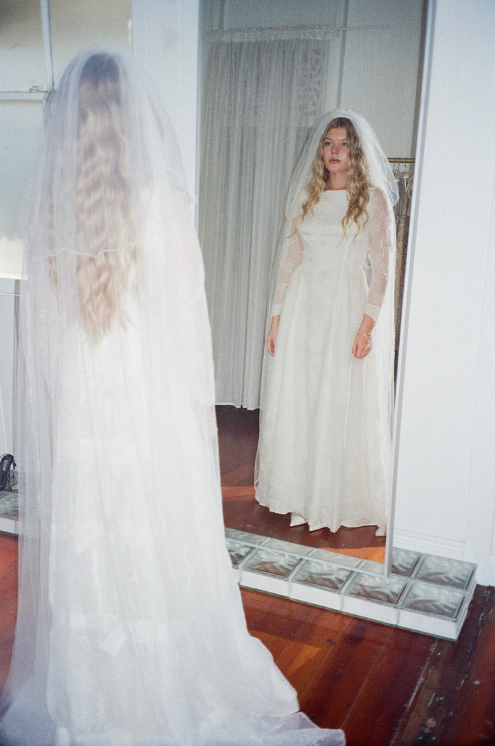 Vintage 50s Flocked Velvet Jacquard Wedding Gown with Bow Train