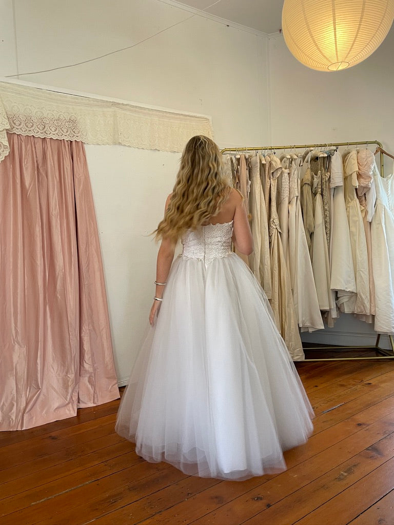 Vintage Y2K strapless tulle gown with guipure lace bodice