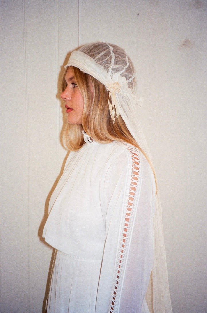 Vintage 70s high neck long sleeve chiffon wedding dress