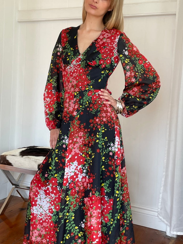 Vintage 70s floral long sleeve maxi dress