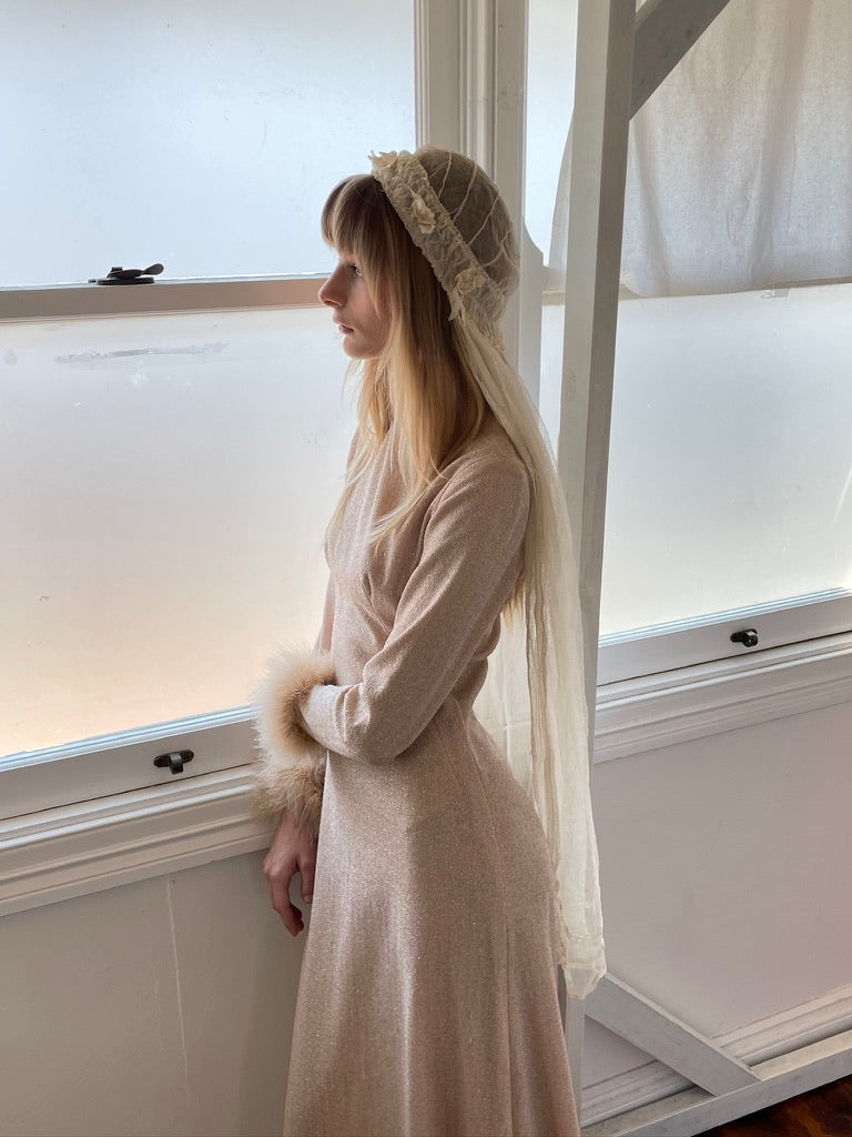 Antique 20s Juliet Cap veil with satin flowers lace trim