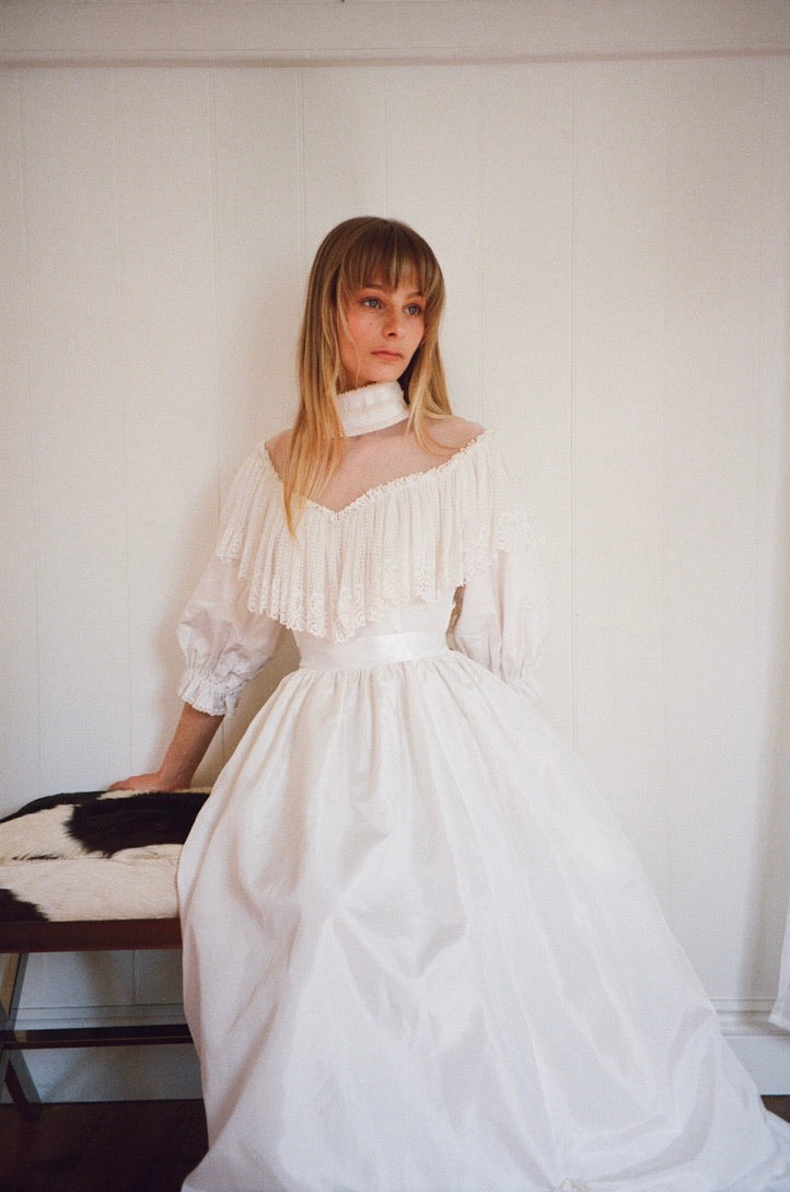 Vintage 70s taffeta puff sleeve tiered wedding dress