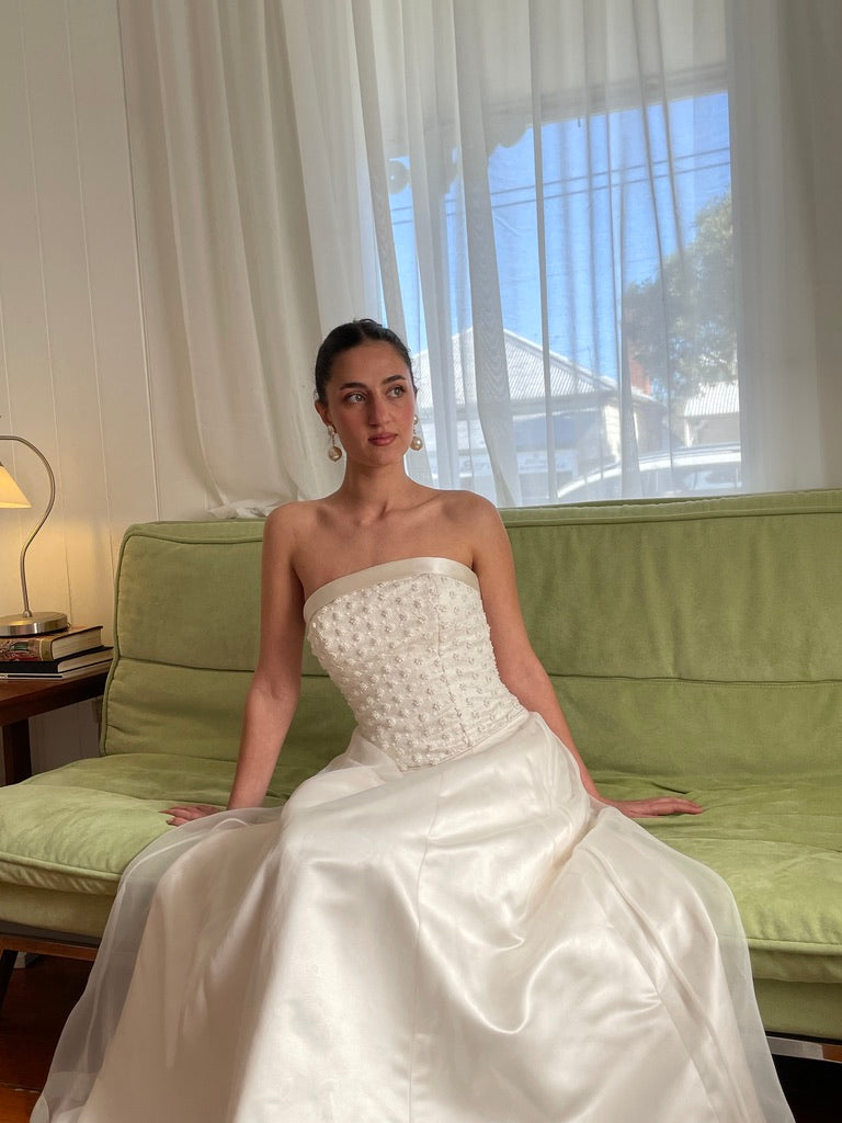 Vintage Y2K strapless a-line gown with floral detailing and satin ribbon trim