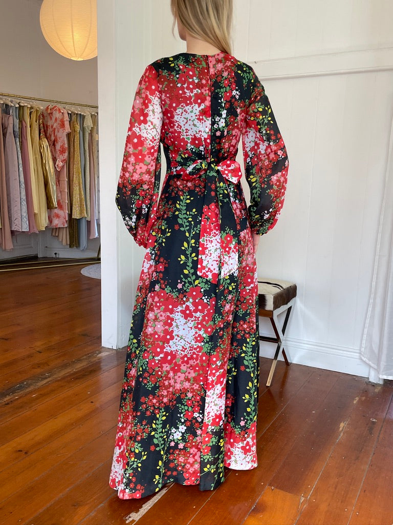 Vintage 70s floral long sleeve maxi dress