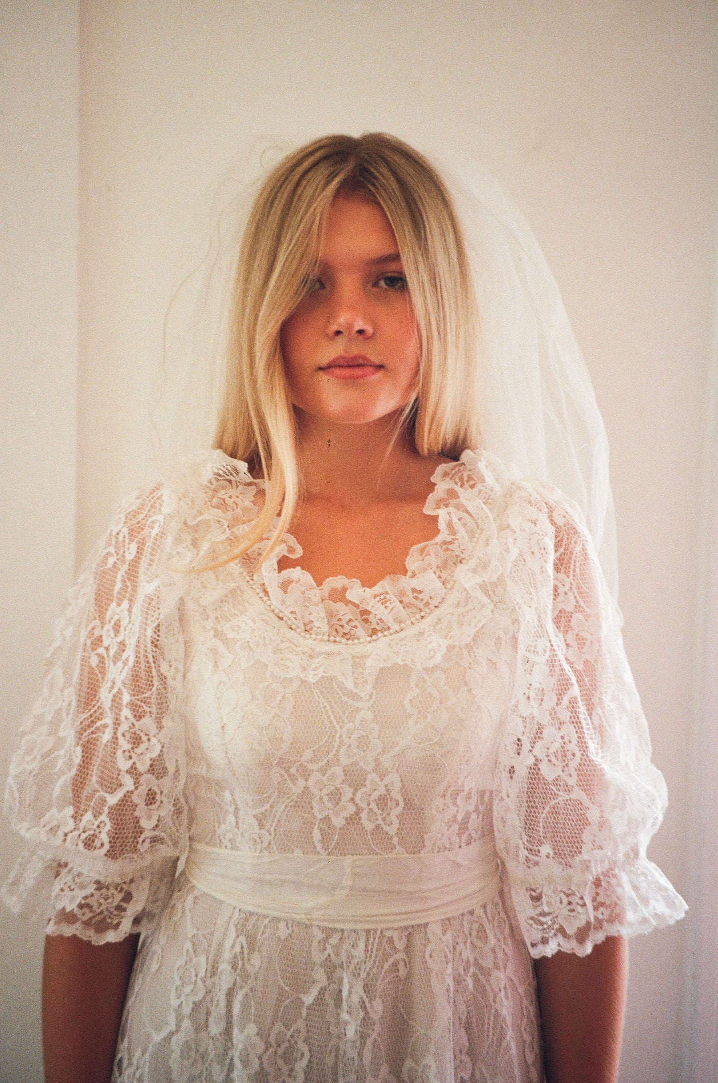 Vintage 80s lace puff sleeve wedding dress with bow