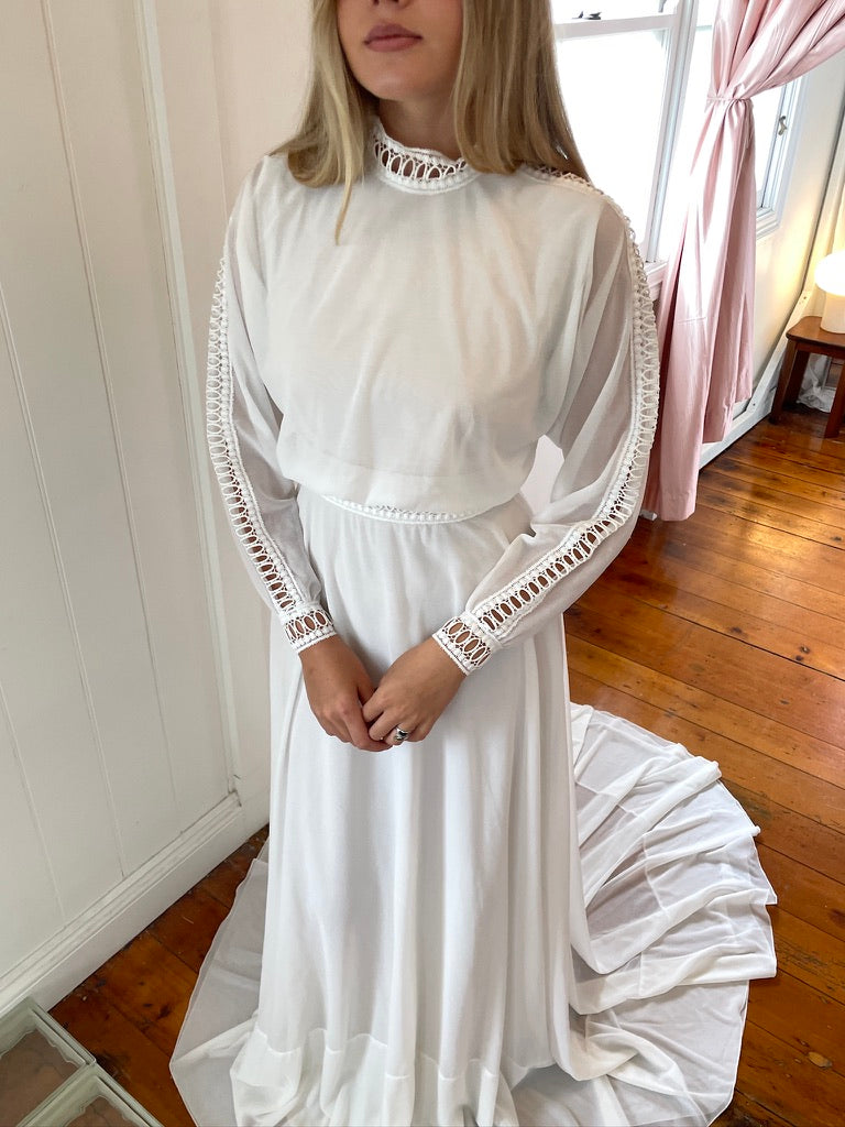 Vintage 70s high neck long sleeve chiffon wedding dress