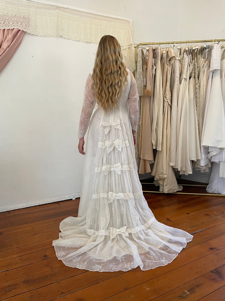Vintage 50s Flocked Velvet Jacquard Wedding Gown with Bow Train