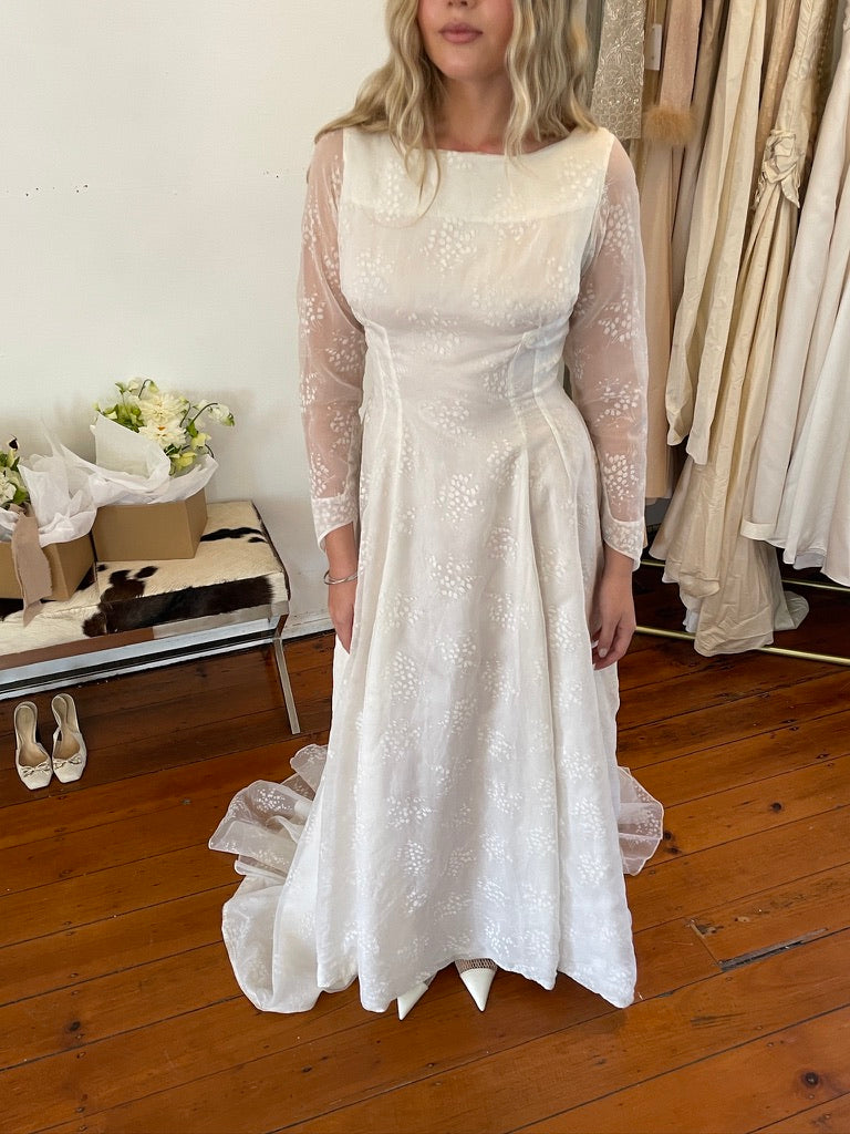 Vintage 50s Flocked Velvet Jacquard Wedding Gown with Bow Train