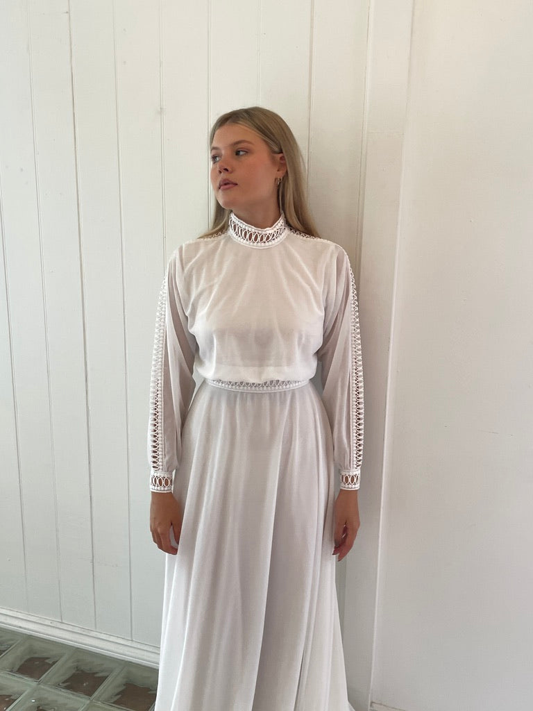 Vintage 70s high neck long sleeve chiffon wedding dress