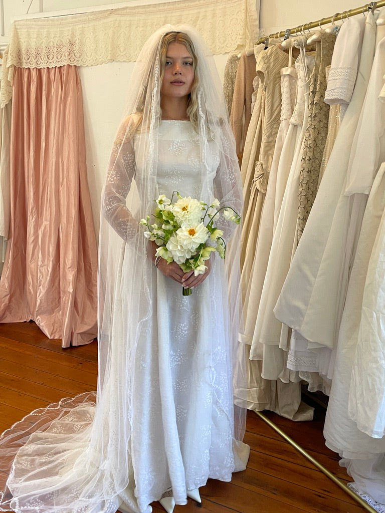 Vintage 50s Flocked Velvet Jacquard Wedding Gown with Bow Train