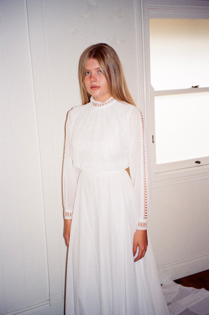 Vintage 70s high neck long sleeve chiffon wedding dress